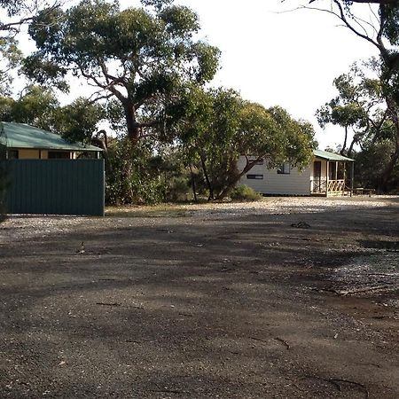 Parndana Hotel Cabins Exterior foto